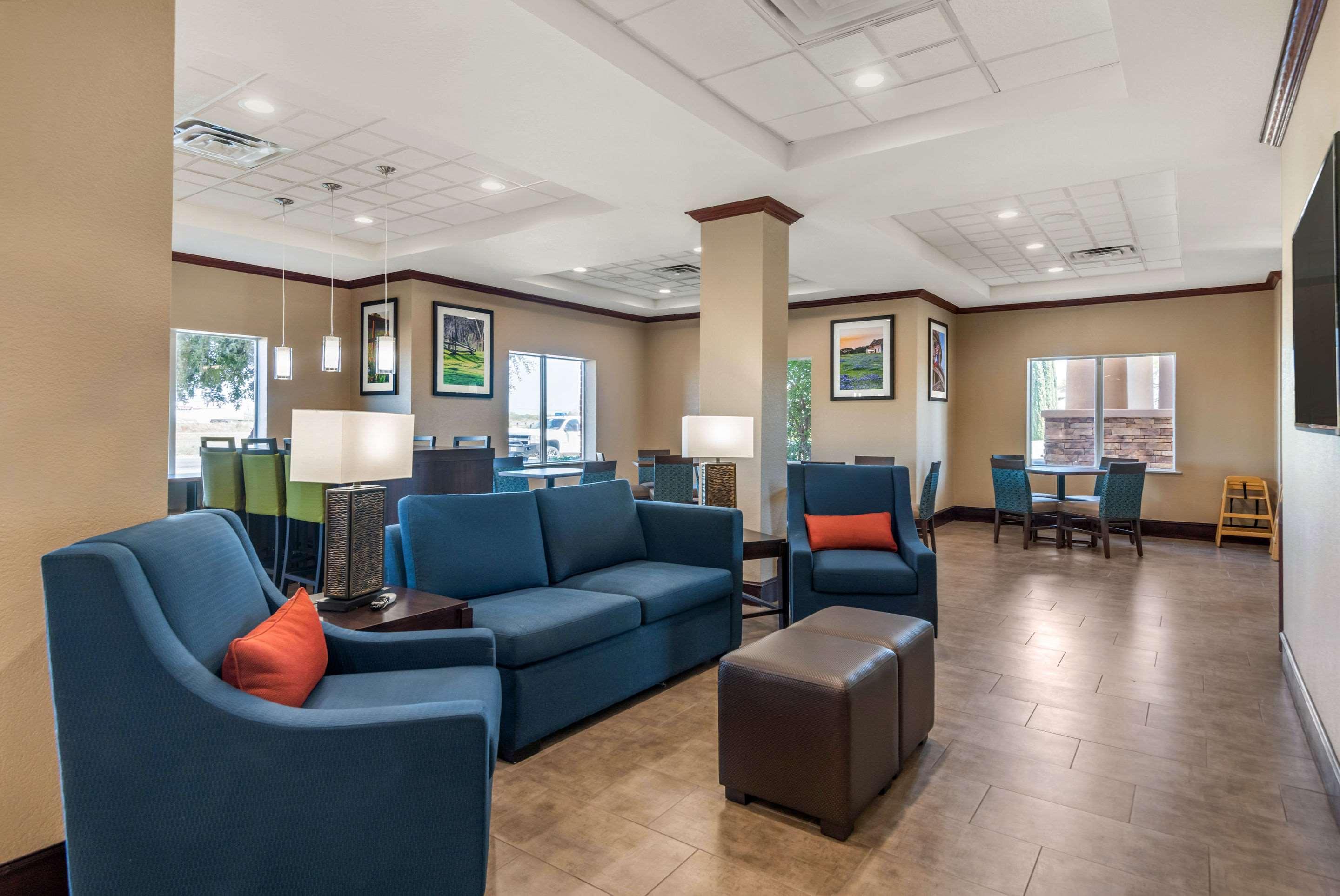 Comfort Inn & Suites Big Spring Bagian luar foto