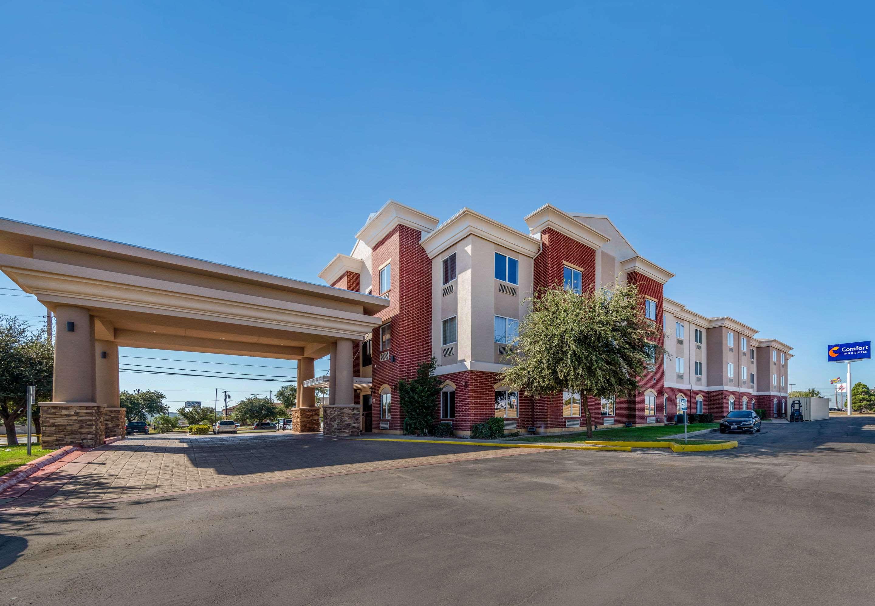 Comfort Inn & Suites Big Spring Bagian luar foto